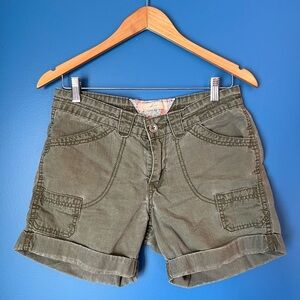 Levi's Olive Cargo Women's Shorts Size 4 100% Cotton